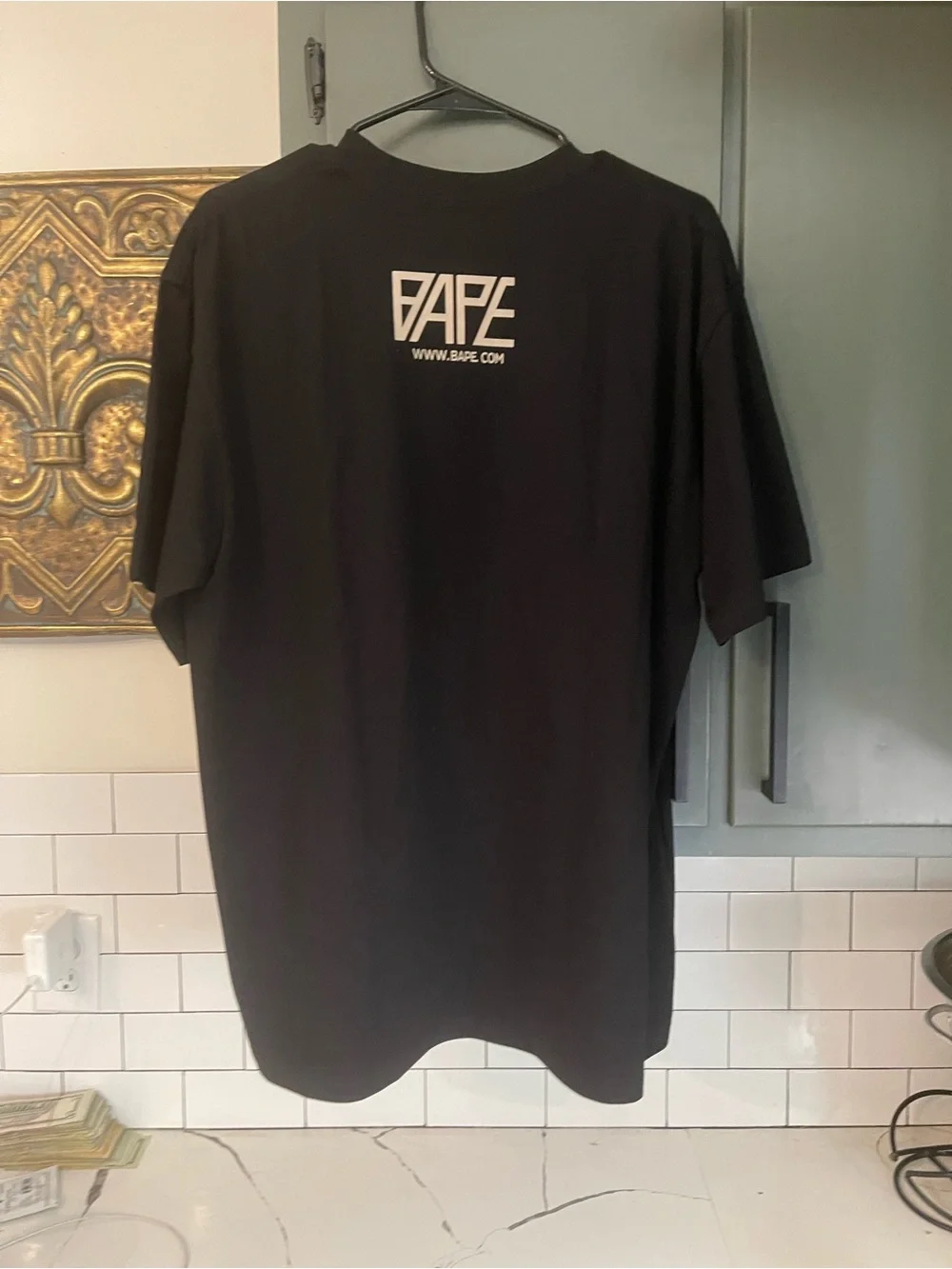 Men’s Graphic Design Tee Size XL.